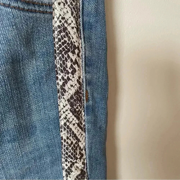 J Brand | Maria High-Rise Skinny Jeans with Snake-Print Panels - Picture 13 of 13